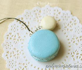 Macaron Keychain - Macaron Phone Charm Bag Charm - Blue and White Macaron 