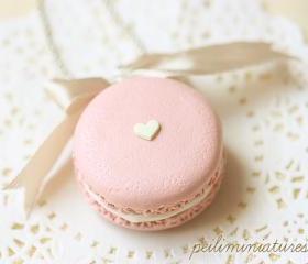 Food Jewelry - Barely Pink Macaron Necklace