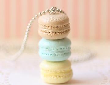 Macaron Jewelry - Trio Macarons Necklace - Softly Spring Macarons 